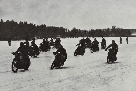 ¿Pensabas que las carreras sobre hielo eran un invento moderno? Pues no, Husqvarna ya las dominaba en 1935