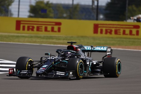 ¡Épico! Lewis Hamilton gana con una rueda pinchada ante una pifia histórica de Red Bull con Max Verstappen