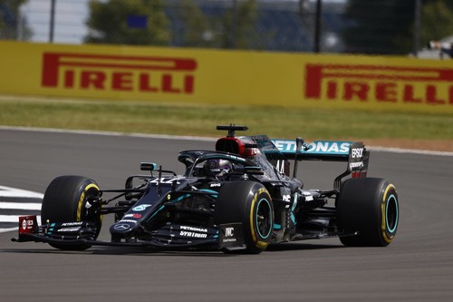 ¡Épico! Lewis Hamilton gana con una rueda pinchada ante una pifia histórica de Red Bull con Max Verstappen