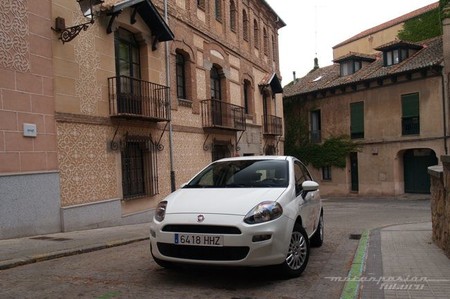 Los coches a gas tienen un 20% de descuento en los parquímetros de Madrid