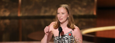 Todos los ganadores de los premios Emmy 2025. Hannah Einbinder gana su primer y merecidísimo premio mientras 'The Pitt' y 'Separación' se reparten los galardones en drama