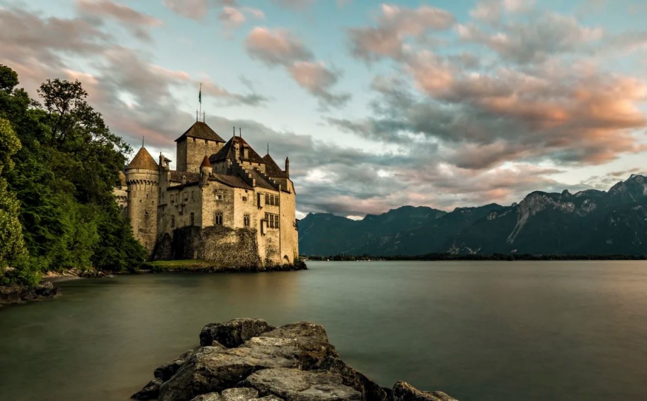 Seis magníficas ciudades que puedes descubrir recorriendo La Gran Ruta Suiza huyendo del calor