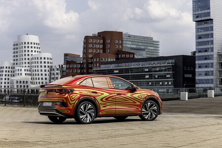 El Volkswagen ID.5 GTX se acerca: un SUV coupé eléctrico con dos motores y tracción total heredados del ID.4