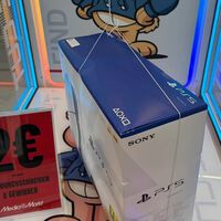 Um gamer da Alemanha só queria comprar lâmpadas, mas acabou ganhando um PS5 por 2 euros — e esqueceu as lâmpadas 