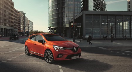 El Renault Clio 2020 evoluciona para hacer temblar a Ibiza y compañía