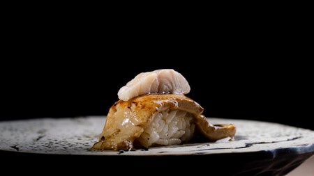 Nigiri De Anguila Y Foie Gras