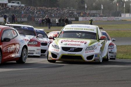 Gabriele Tarquini ficha por Volvo