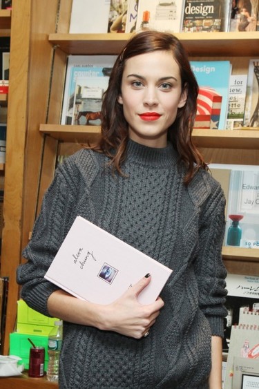 Lo que el flequillo de Alexa Chung se llevó...