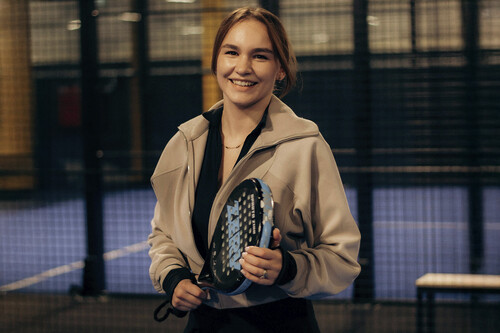 El cliché del divorciado que se refugia en el pádel ya era un negocio multimillonario, hasta que una app de Madrid lo llevó al siguiente nivel 