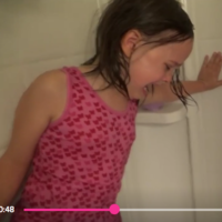 Youtube elimina los vídeos de un padre que mostraba a sus hijas en situaciones humillantes o siendo protagonistas de bromas pesadas