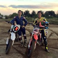 A Jorge Lorenzo se le complica la lucha por el título al lesionarse el hombro