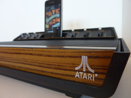 ¿Fan de la Atari? Ahora puedes lucirla como un altavoz para tu iPhone