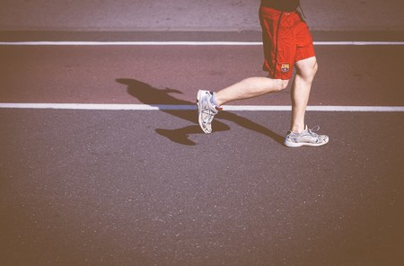Pies planos en los corredores: cómo afecta esto a tu forma de correr y cómo puedes solucionarlo