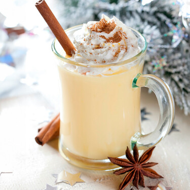 Ponche de huevo o eggnog, historia y receta de la legendaria bebida de Navidad