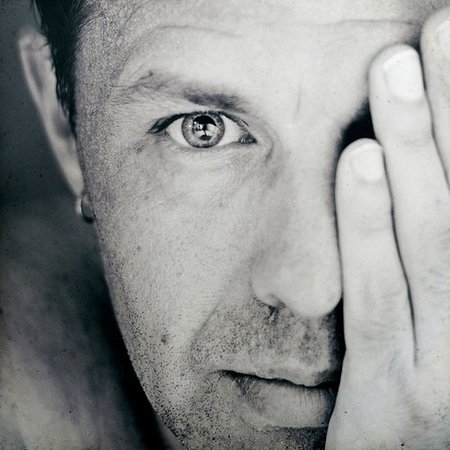 El ácido hialurónico y el porqué de su importancia en la cosmética masculina anti-edad