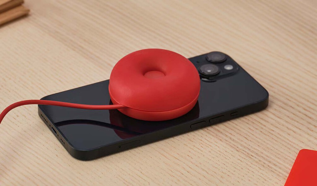 Este nuevo cargador Ikea con forma de donut magnético se va a convertir en imprescindible para mi Xiaomi en los viajes