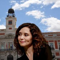 Las bazas de Ayuso en el Constitucional contra el tributo a las fortunas de Sánchez 