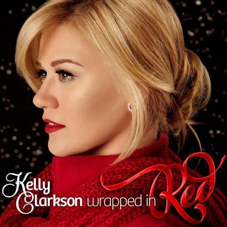¿Cantar villancicos en octubre? Para Kelly Clarkson es lo más normal