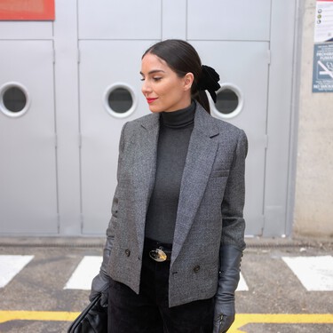 Novedad en Stradivarius: estos son los pantalones de vestir pura tendencia que dice adiós a los looks aburridos de oficina 