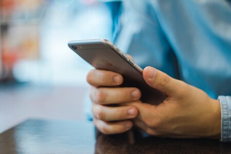 El Financial Times ve a Apple creando un buscador propio como alternativa al de Google en el iPhone
