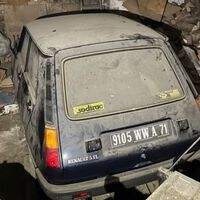 O mistério do Renault 5 que ficou acumulando poeira em uma garagem francesa por 44 anos: ele tem apenas 12 km rodados e acaba de ser vendido por uma fortuna 