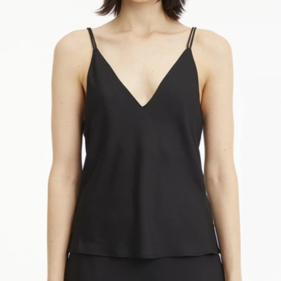 Calvin Klein
Camisa de mujer de tirante fino en liso