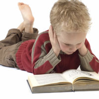 ¡A clase sin zapatos! Los niños que van descalzos aprenden más y mejor 