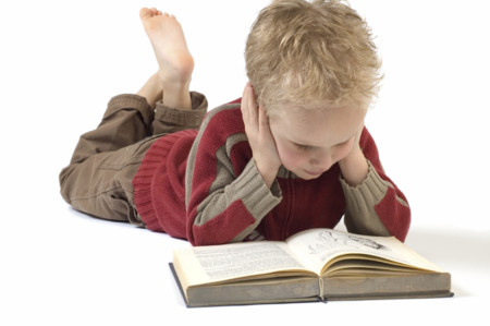 ¡A clase sin zapatos! Los niños que van descalzos aprenden más y mejor