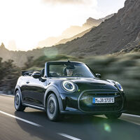 Mini se adelanta al MG Cyberster y ya tiene su descapotable eléctrico, pero no será fácil comprarlo en España