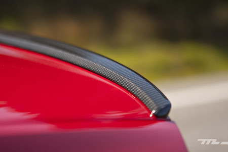 Descubren en Suecia cómo la fibra de carbono puede almacenar energía en la carrocería de un coche