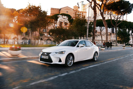 Lexus Is 300h