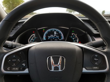 Honda patenta una transmisión de once velocidades y tres embragues