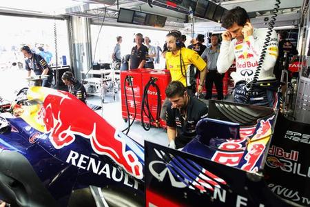 Renault propone a sus clientes utilizar motores nuevos en Sepang