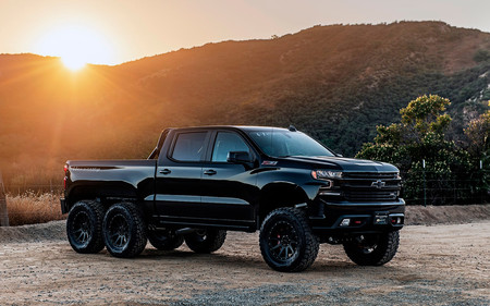 La Hennessey Goliath 6x6 es una pick-up descomunal, y así rugen sus 811 CV levantando el asfalto