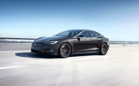 Tesla Model S Plaid rompe récord en Nurburgring y le quita el trono a Porsche Taycan Turbo