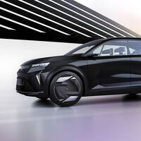 ¿Quién da más? El Renault Scénic Vision es un SUV eléctrico con 10 pantallas a bordo y que nos adelanta el aspecto del futuro Scénic