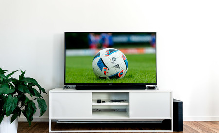 Movistar y Orange regalan la final de la Supercopa de Europa para promocionar que cuentan con todo el fútbol