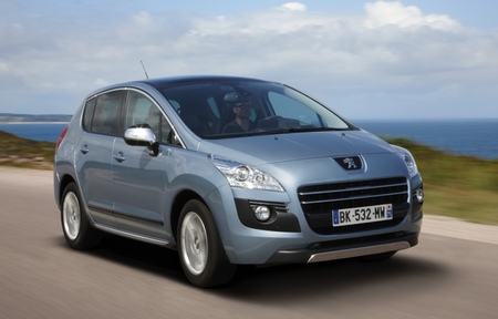 Peugeot 3008 HYbrid4 103