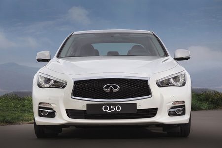 Infiniti Q50, vista frontal