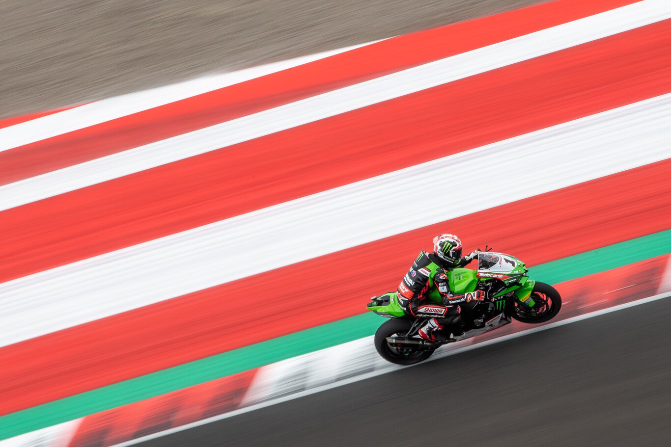 Jonathan Rea gana la primera carrera de Superbikes en Indonesia pero no evita el título de Toprak Razgatlioglu