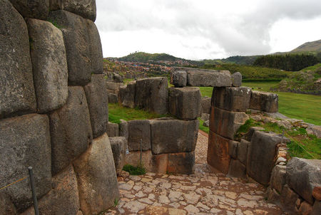 Las ruinas de Saqsayhuamán de Cuzco en Perú