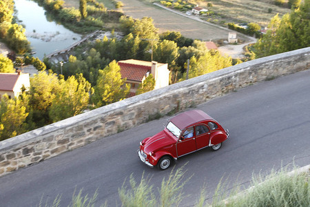 Récord de participación en la concentración de Citroën 2CV celebrada en Alcañiz