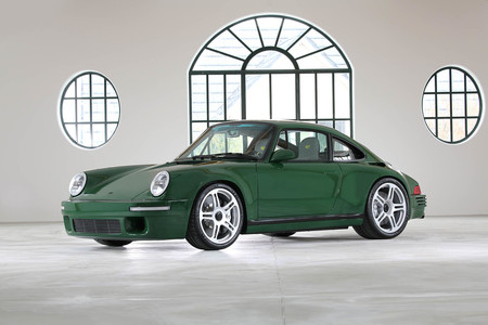El Ruf SCR son 1.200 kg y 510 CV de pureza mecánica con aires de Porsche 911