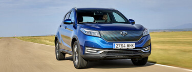 Probamos el Seres 3, un nuevo SUV eléctrico chino que no pretende convencer por barato, sino por equipamiento y garantía