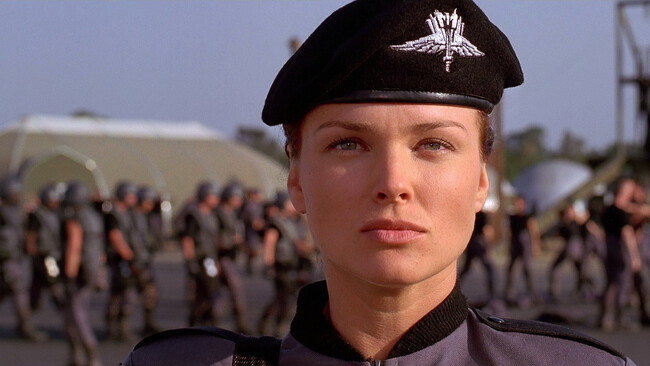 Paul Verhoeven, director, a Donald Trump: "No sé si sabe que Starship Troopers muestra a sus personajes como fascistas"