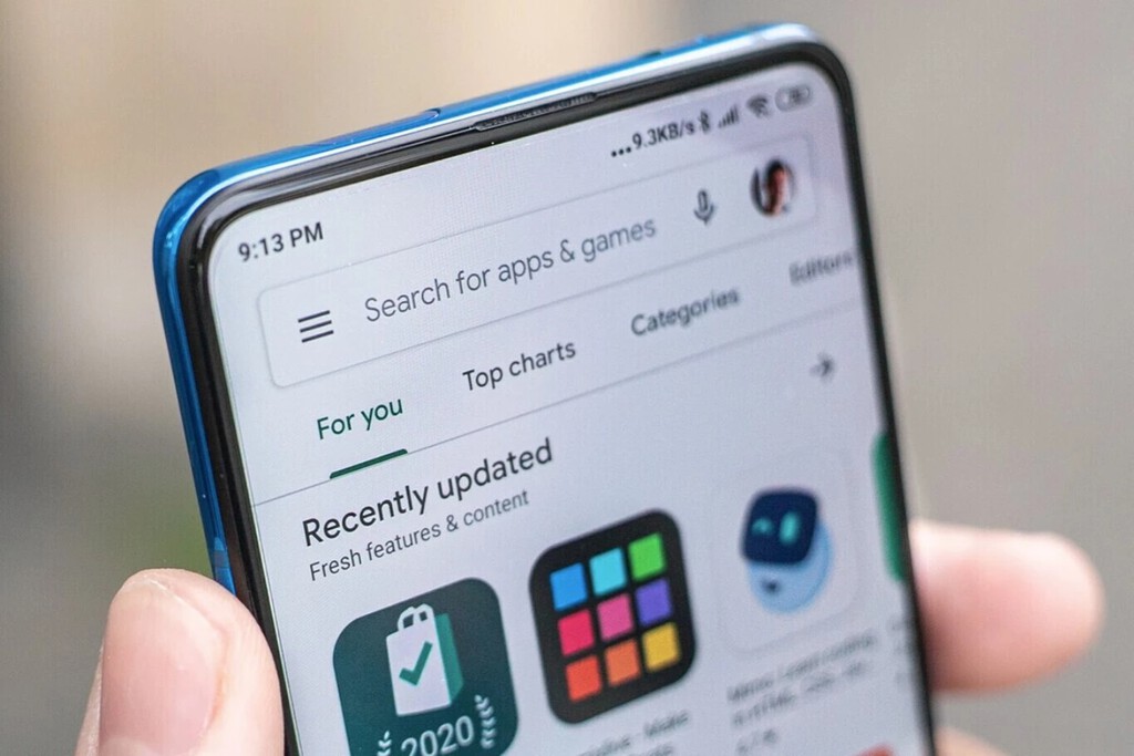 'Tu dispositivo no es compatible con esta versión': como esquivar ese problema de Google Play Store e instalar apps 