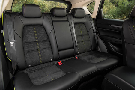 Mazda CX-5 2022 NewGround asientos