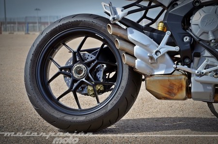 mv-agusta-brutale-800