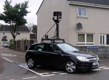 Google es multado en Francia por recabar datos privados con su programa Street View