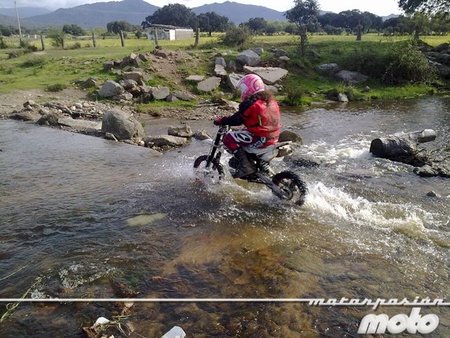 Moan: La primera moto anfibia